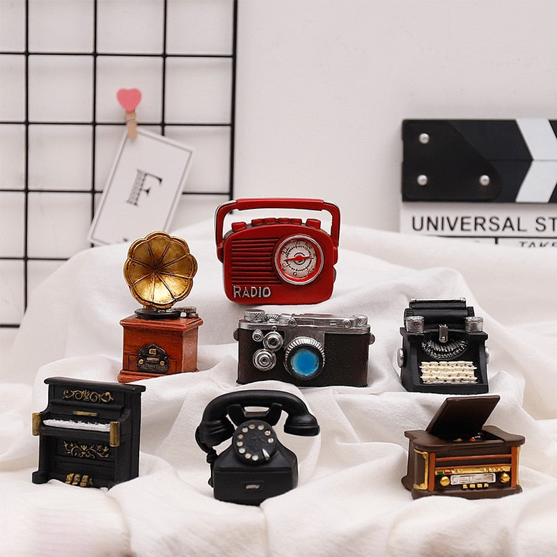 Creative MINI Retro Radio Pianos Cameras Telephone Model Antique Imitation Nostalgia Wireless Ornament Craft Bar Home Decor Gift